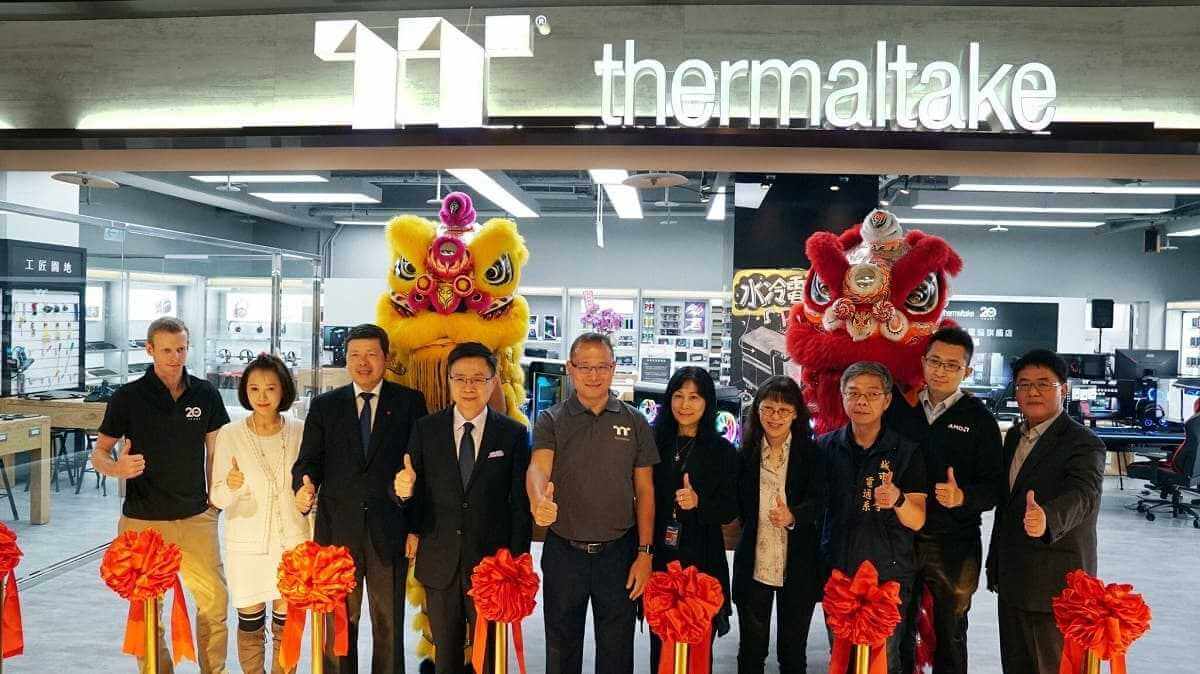 NP: Thermaltake Liquid Cooling Gaming System Flagship Store gran apertura en Taipei, Taiwán