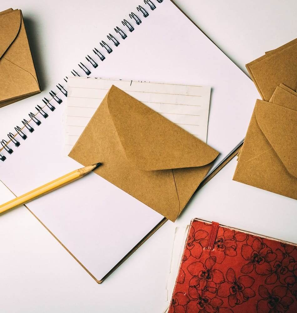 NP: De las cartas, al e-mail, pasando por la mensajería: así ha transformado la digitalización el correo en 135 años