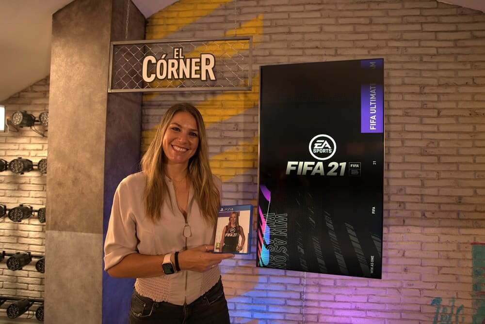 La periodista deportiva Nira Juanco se convierte en la primera voz femenina de la historia en formar parte del equipo de comentaristas del videojuego FIFA 21