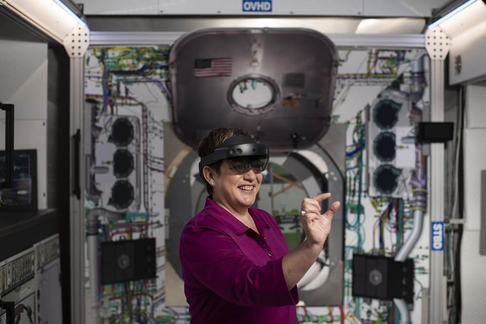 HoloLens 2, el dispositivo de Realidad Mixta de Microsoft, ya está disponible en España