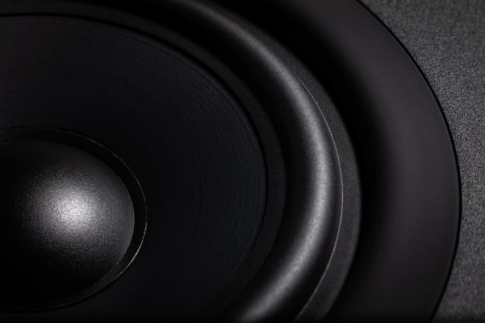 Cambridge Audio presenta la renovada serie SX de altavoces: La entrada al “Gran Sonido Británico”, ahora con acabado negro mate