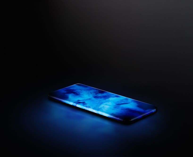 Xiaomi presenta su primer ‘concept smartphone’ con pantalla en cascada de cuatro curvas