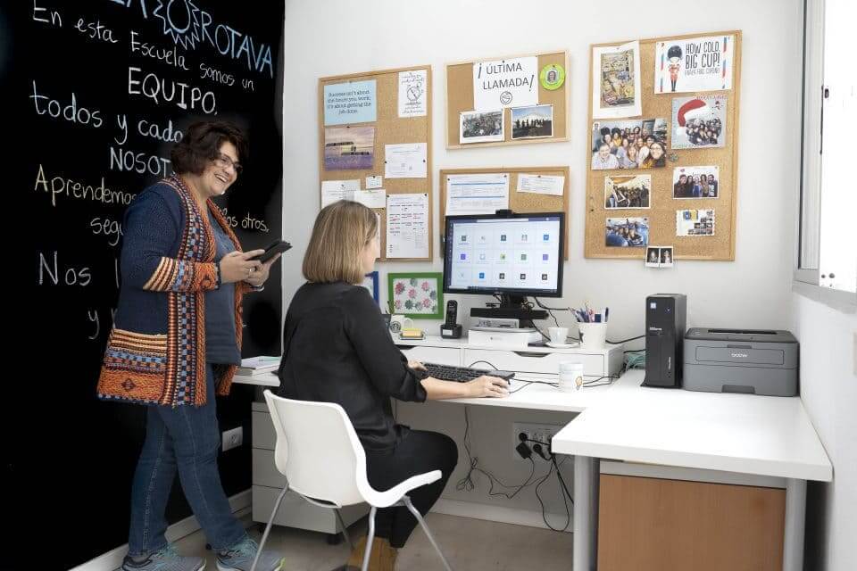 La Escuela Oficial de Idiomas de La Orotava se digitaliza con Microsoft 365, en beneficio de alumnos, profesores y equipo administrativo