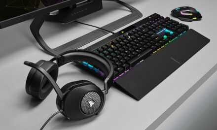 Corsair presenta los auriculares gaming HS65 Surround con tecnología SoundID