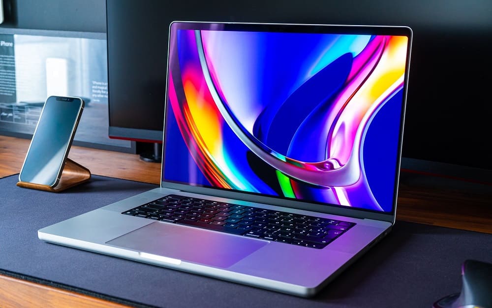 MacBook OLED portada