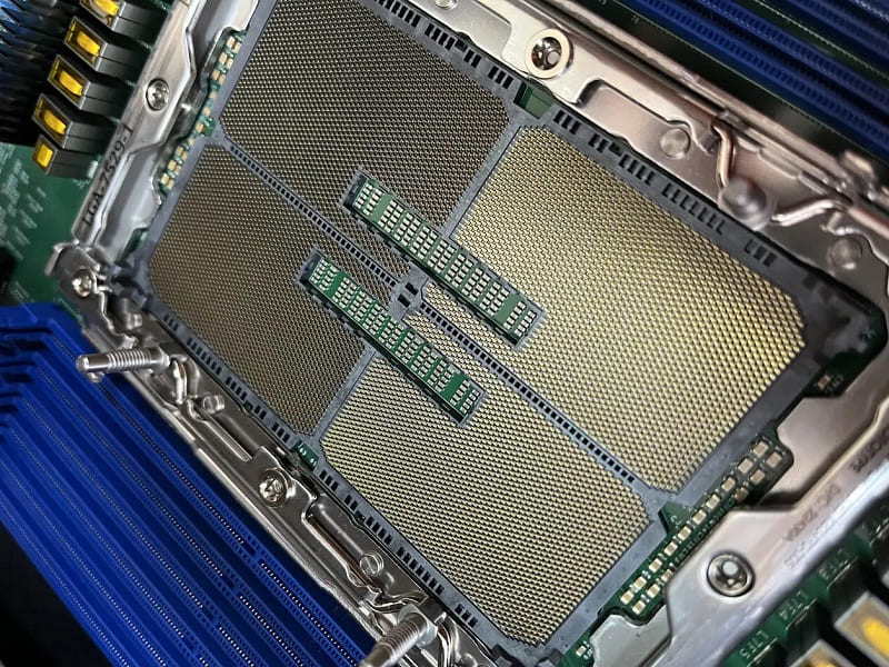 Placa base Intel LGA 7529 filtrada revela soporte para hasta 512 núcleos y HBM: lanzamiento esperado en 2024 para servidores de alto rendimiento y la nube