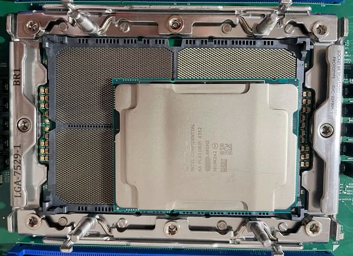 El CPU de servidor Intel Granite Rapids-AP para el enorme socket LGA7529 ha sido fotografiado