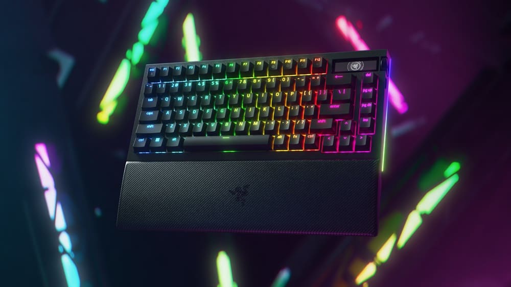 Razer BlackWidow V4 Pro 75%: nuevo teclado mecánico con switches táctiles de 3ª generación y pantalla OLED de 2 pulgadas