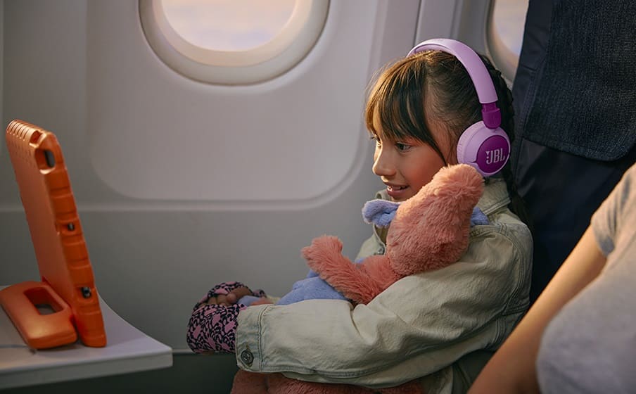 Sonido seguro y divertido para los oídos de los más pequeños: Los nuevos auriculares Junior de JBL