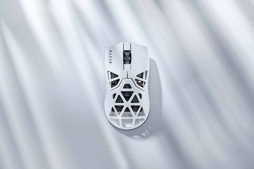 Razer presenta el nuevo Viper Mini Signature Edition en color blanco