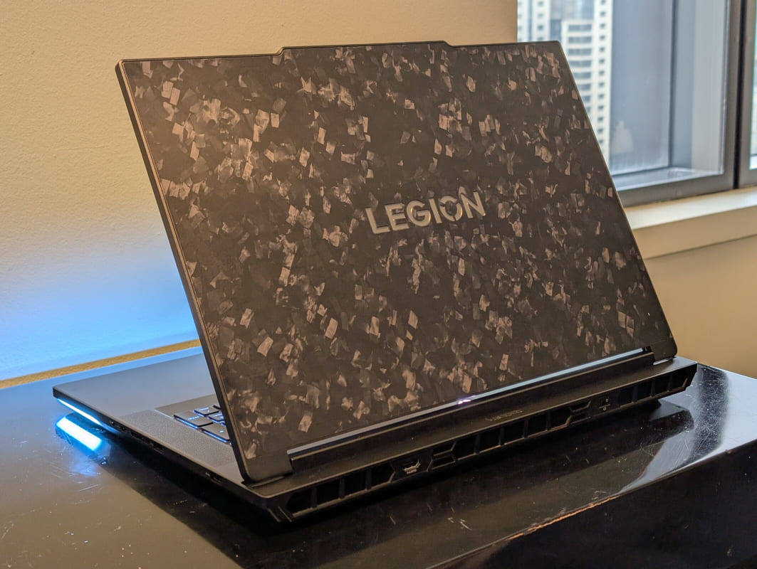 El nuevo Lenovo Legion 9i llega con RTX 5090, pantalla 3D y hasta 192 GB de RAM El nuevo Lenovo Legion 9i llega con RTX 5090, pantalla 3D y hasta 192 GB de RAM