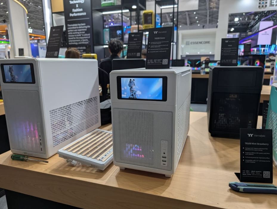 Thermaltake muestra nuevos colores y modelos TR100, TR200 y TR300 en Computex 2025 Thermaltake muestra nuevos colores y modelos TR100, TR200 y TR300 en Computex 2025
