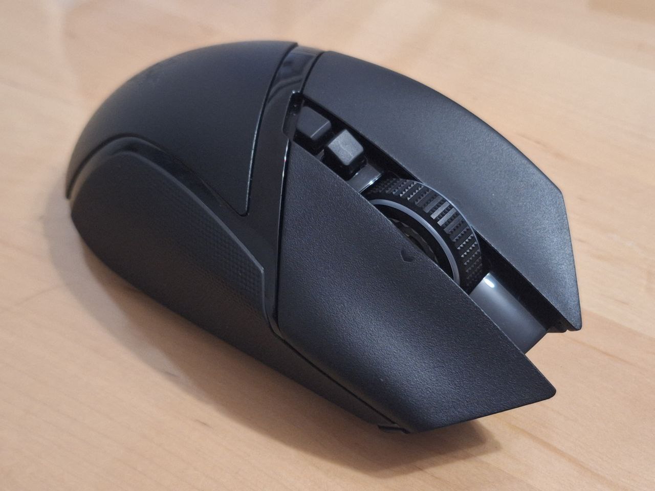 Análisis Razer Basilisk V3 Pro 35K: precisión extrema, batería de 210 h y personalización total