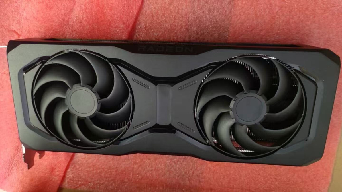AMD deja entrever su nueva Radeon RX 9060 XT con diseño de doble ventilador antes de Computex 2025 AMD deja entrever su nueva Radeon RX 9060 XT con diseño de doble ventilador antes de Computex 2025