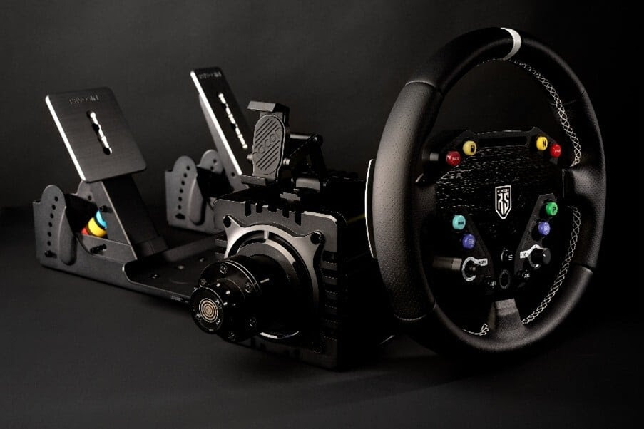 NACON lanza su primer pack Revosim RS PURE con volante Direct Drive para simracing NACON lanza su primer pack Revosim RS PURE con volante Direct Drive para simracing