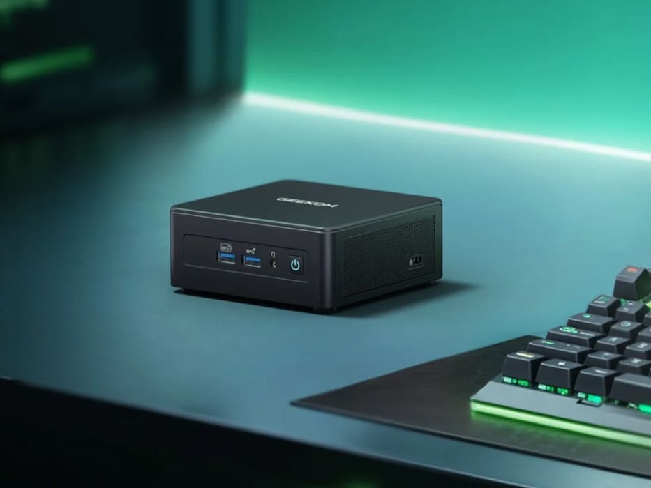 Geekom IT15: mini PC con Core Ultra 5 o Ultra 9, hasta 2 TB y WiFi 7 desde 749 dólares en oferta de lanzamiento