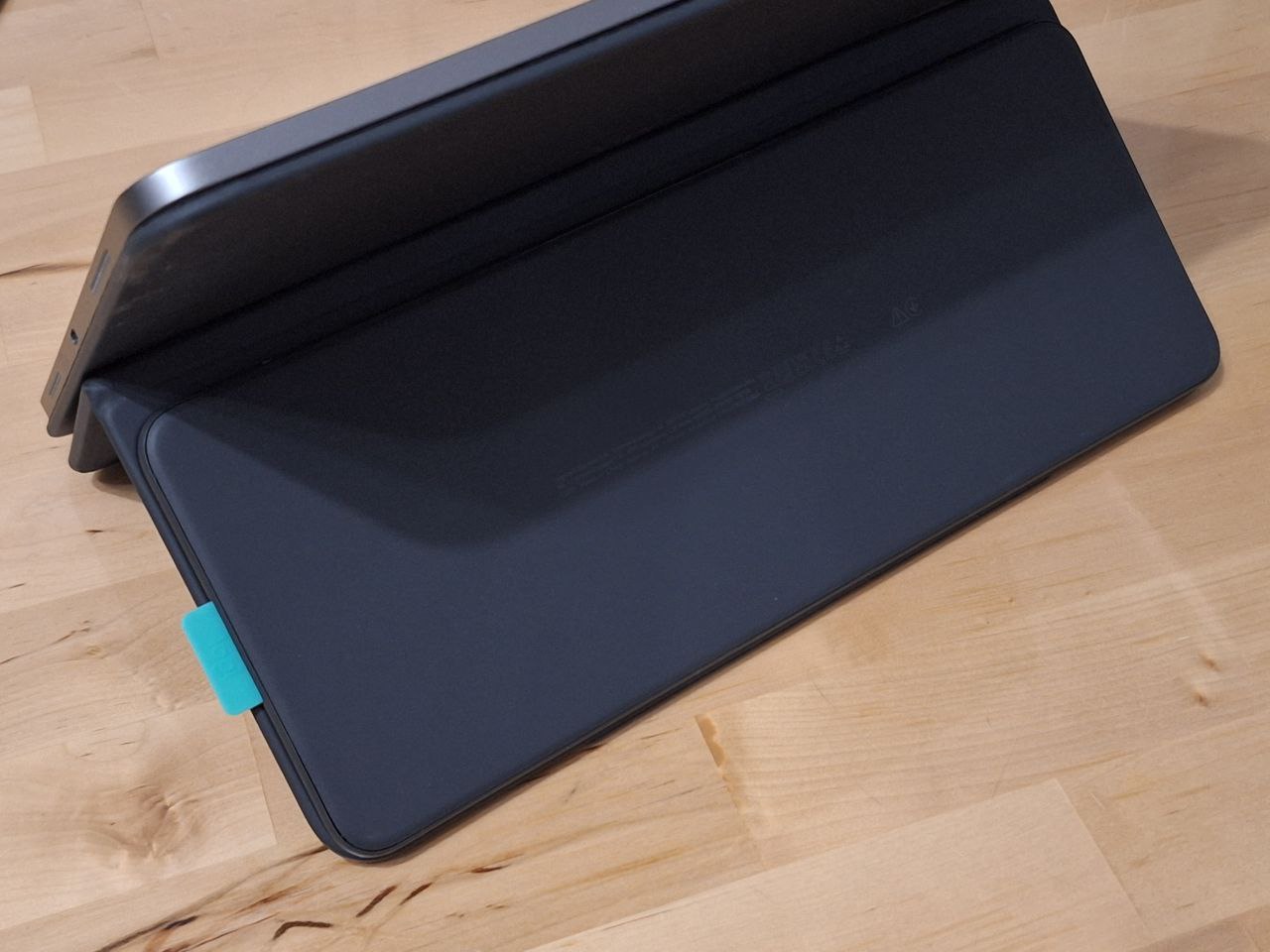 Análisis del Logitech Flip Folio: la funda con teclado magnético que transforma tu iPad en una oficina portátil