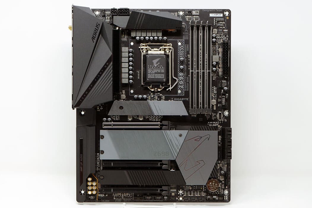 Cuatro vulnerabilidades críticas en placas base Intel de Gigabyte exponen a bootkits persistentes