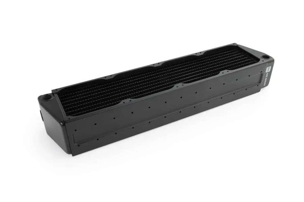 Alphacool lanza radiadores ES de 80 mm con diseño X-Flow y presión de hasta 5 Bar