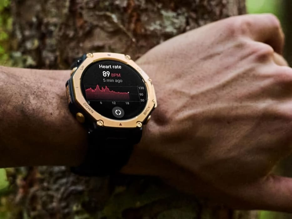 Amazfit T-Rex 3 Pro Black Gold (48 mm) llega con bisel de titanio y hasta 25 días de autonomía