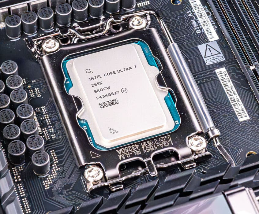 Intel prepara Arrow Lake Refresh con el Core Ultra 7 365K según Geekbench