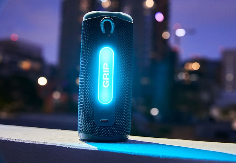 JBL Grip: nuevo altavoz portátil compacto con luz ambiental integrada