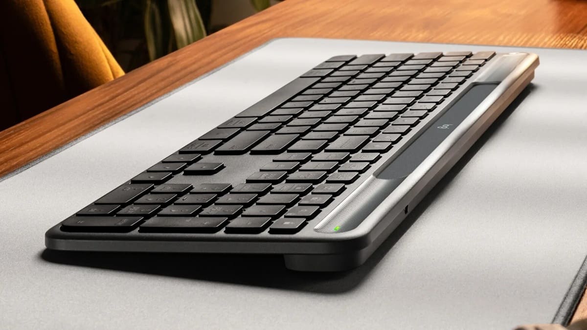 Logitech Signature Slim Solar+ K980: teclado inalámbrico con carga solar continua