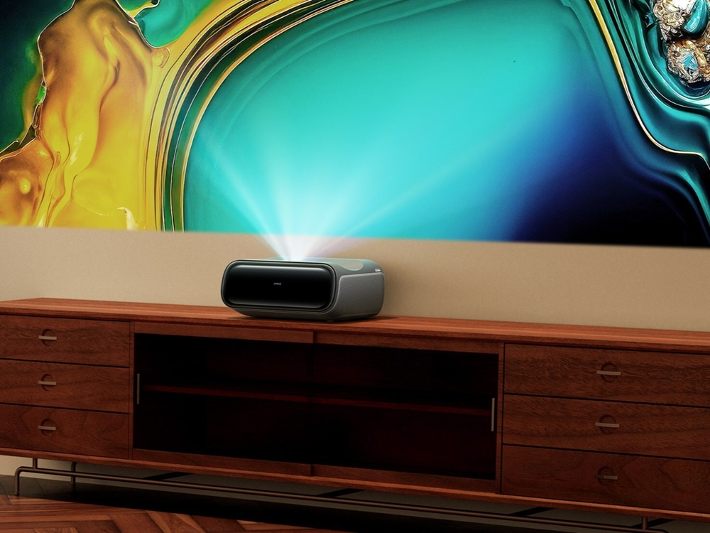 Jmgo O2S Ultra: proyector tri-láser 4K con 3.600 lúmenes ISO y Google TV integrado