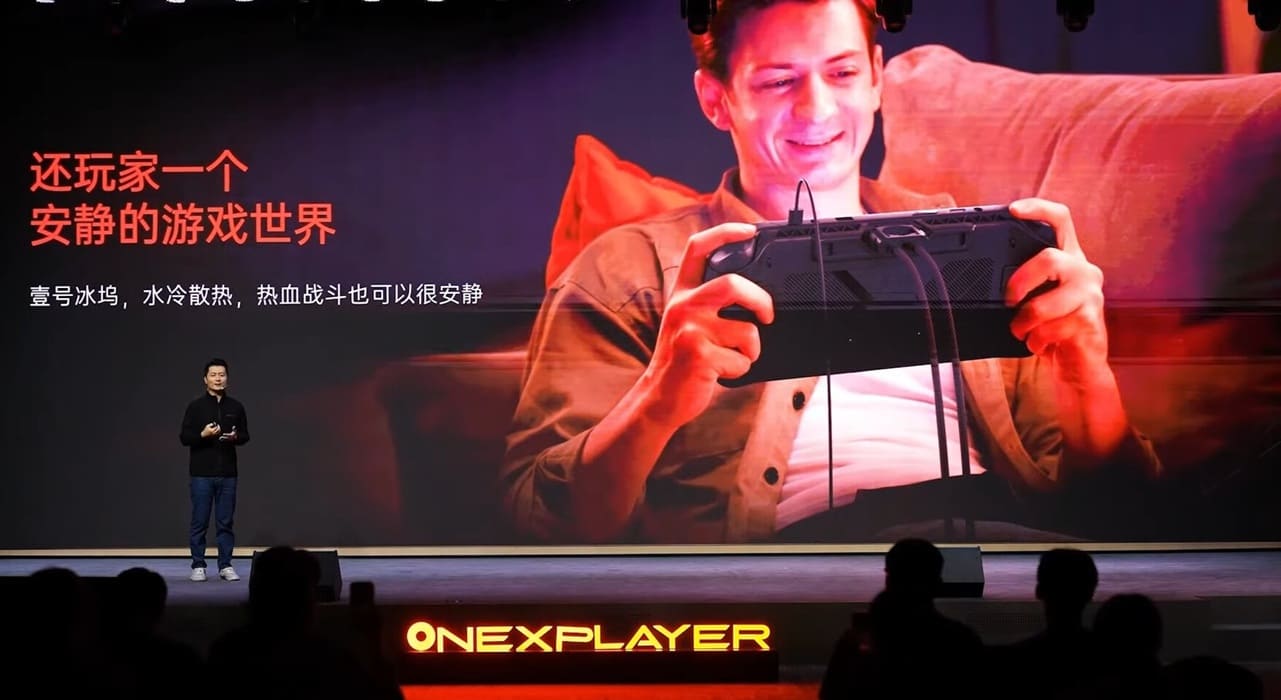 OneXPlayer OneXFly Apex: la consola portátil gaming más potente con refrigeración líquida y Ryzen AI Max+ 395