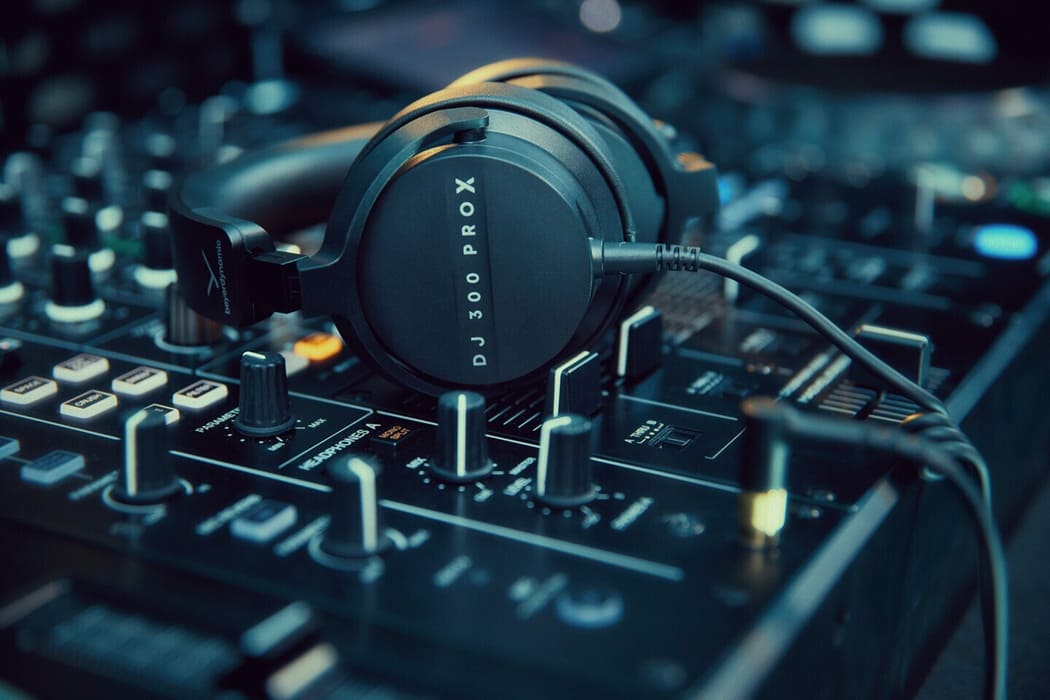 beyerdynamic presenta los nuevos auriculares DJ 300 PRO X y DJ 300 PRO X CLUB con diseño modular 2 en 1