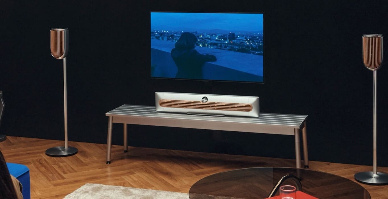 Bang & Olufsen presenta la Beosound Premiere: nueva barra de sonido de gama media con diseño 3D y 580W