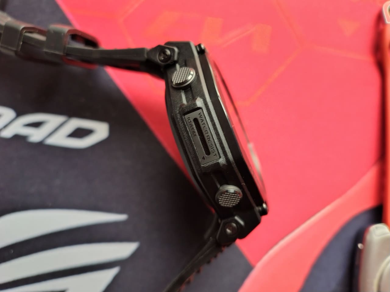 Análisis Amazfit T-Rex 3 Pro — Titanio y resistencia sin arruinarte