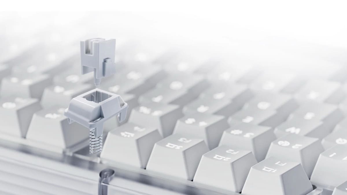 Logitech presenta el teclado mecánico Alto Keys K98M con switches intercambiables y batería de un año