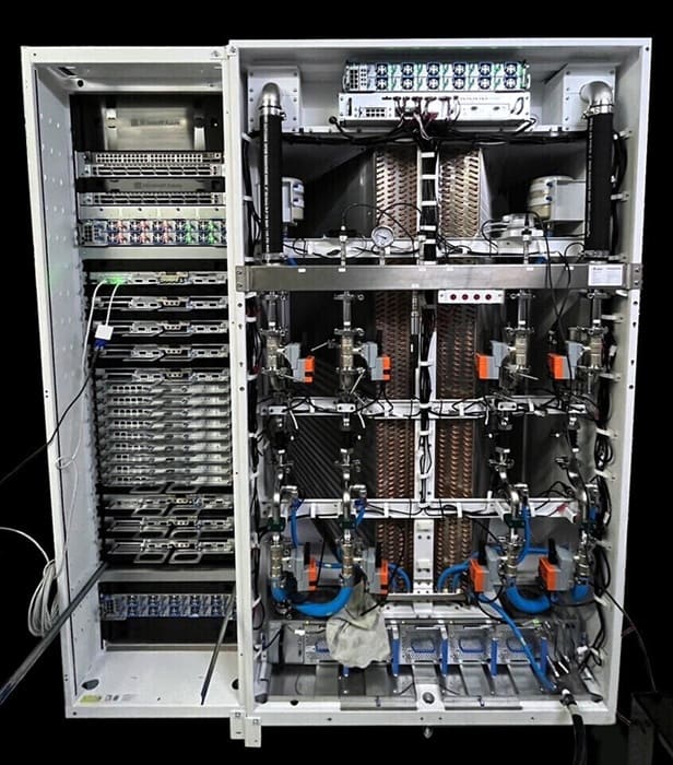 NVIDIA GB300 NVL72: cada rack Blackwell Ultra requiere hasta 50.000$ en refrigeración líquida