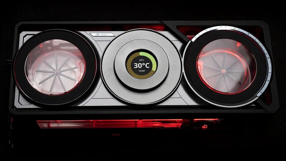 Modding Cafe presenta un espectacular sistema de refrigeración oculta para las ASUS ROG Astral RTX 5080 y 5090