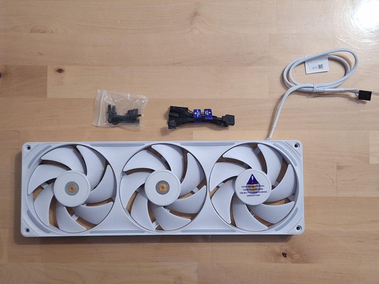 Análisis NZXT F360X: los ventiladores de alto rendimiento con ARGB y 360 mm