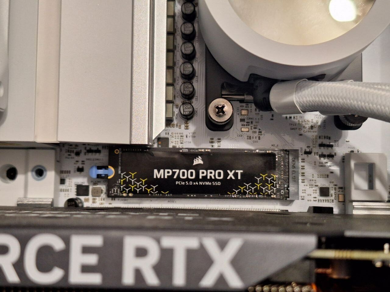 Análisis Corsair MP700 Pro XT: el SSD PCIe 5.0 más rápido para gaming y creación de contenido