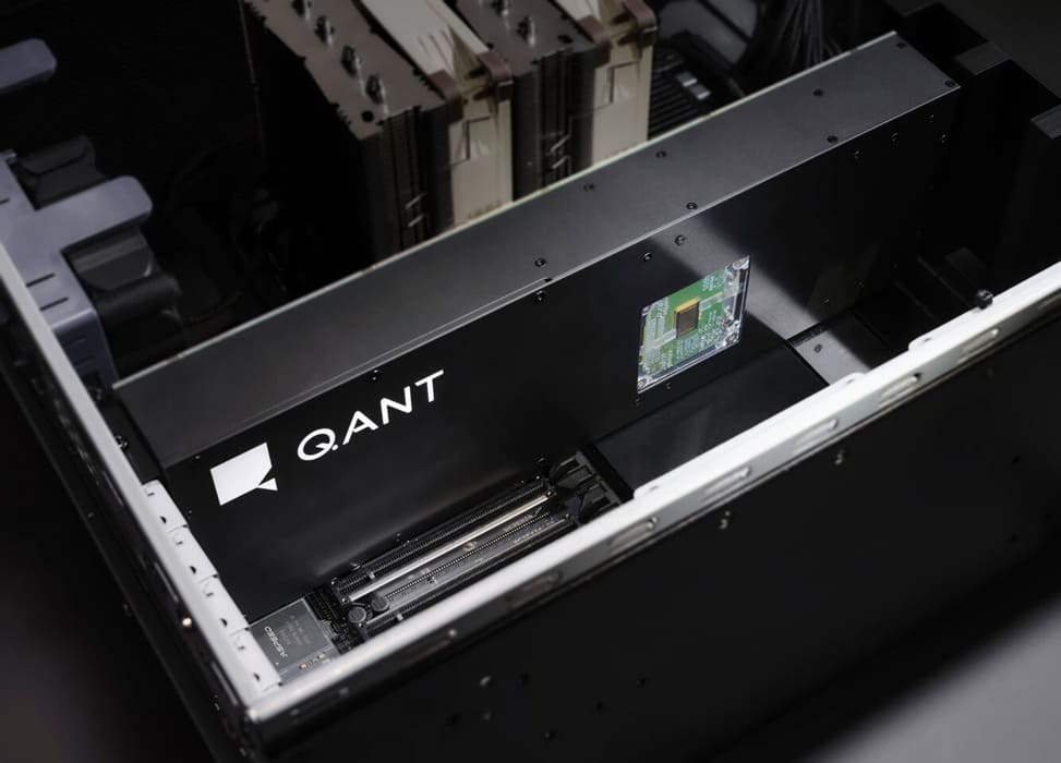 Q.ANT NPU 2: procesador fotónico con salto masivo en eficiencia para IA y HPC