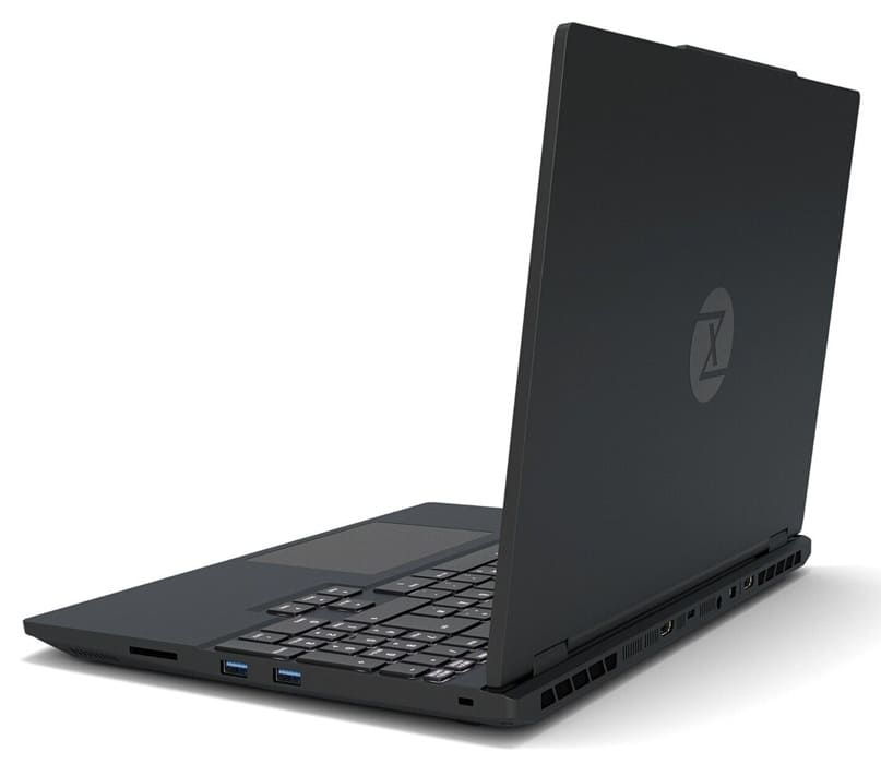 Tuxedo InfinityBook Max 15: portátil Linux con Ryzen AI 300 y RTX 5070 en solo 1,95 kg