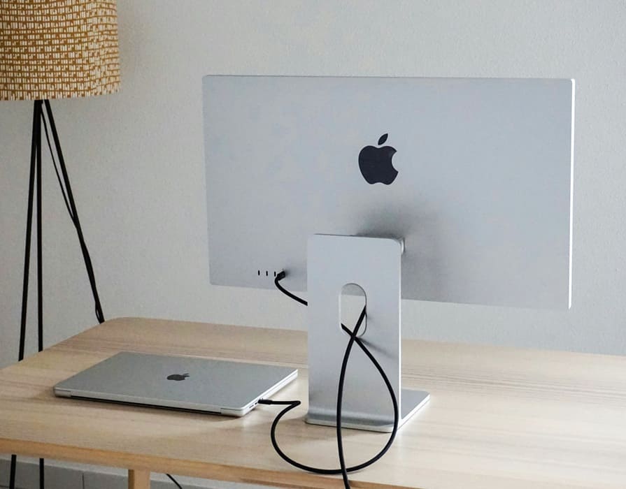 Apple Studio Display 2: panel mini-LED 120 Hz, HDR y chip A19 para 2026