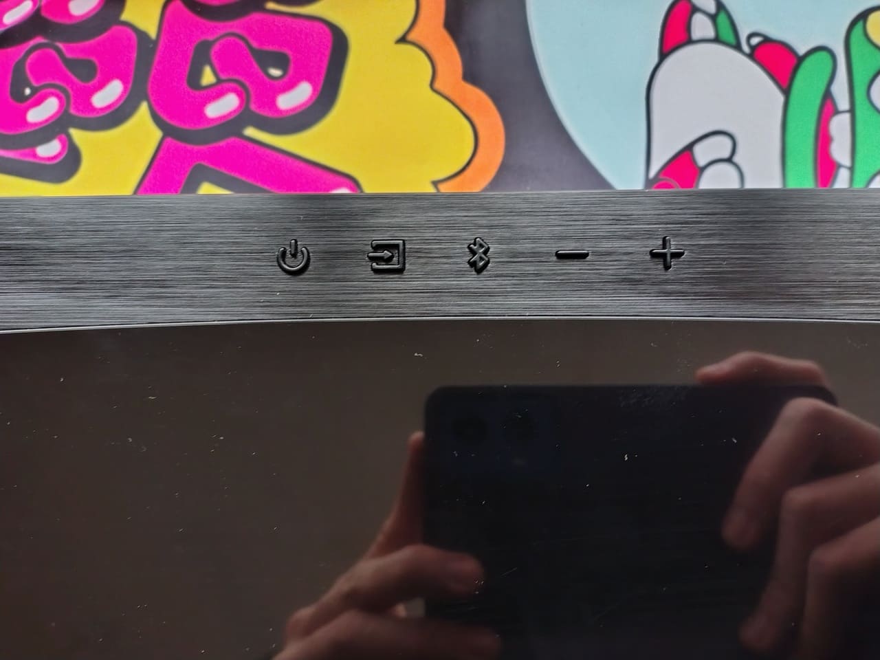 Análisis TCL Q85HE — Sonido envolvente que te rodea sin complicaciones