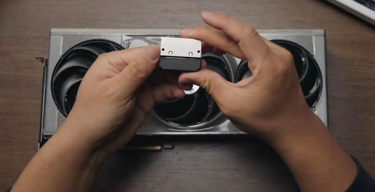 Sapphire rx 9070 xt phantom link portada