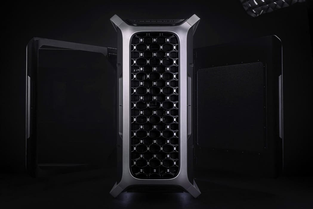 Cooler Master presenta la torre Cosmos Alpha, el regreso del icono modular sin límites