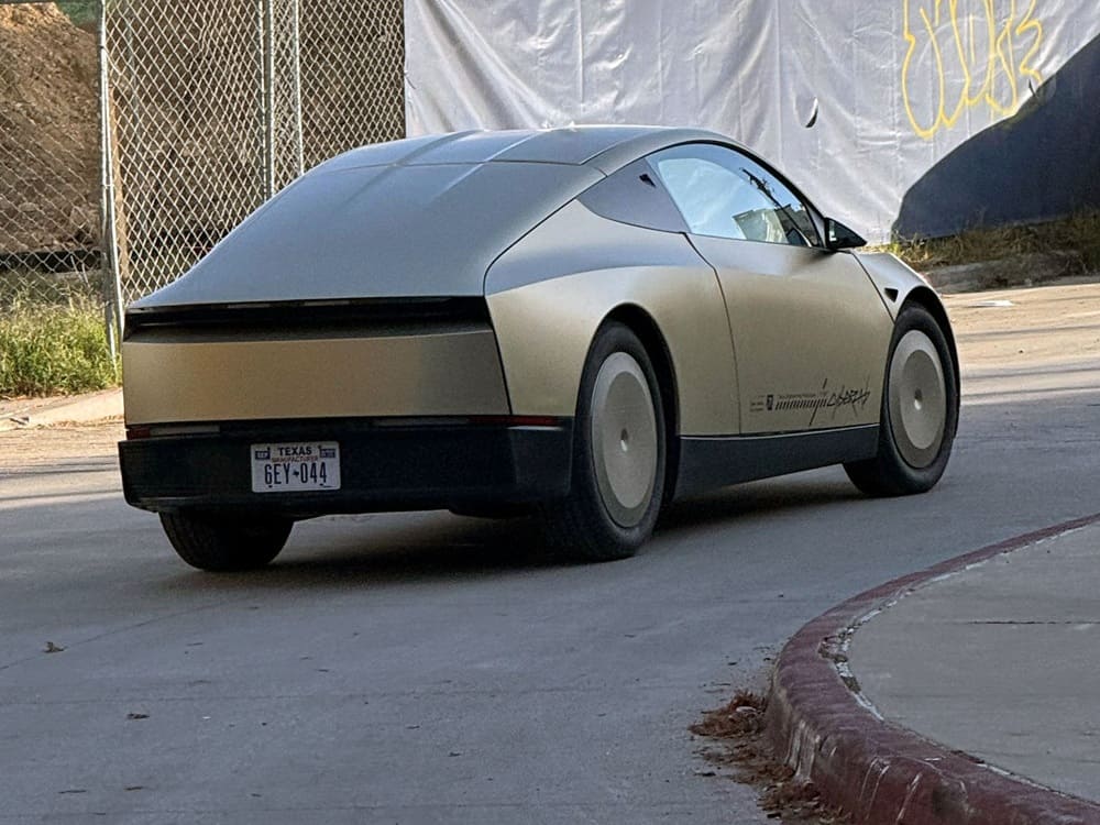 Tesla prueba el Cybercab autónomo por primera vez en calles públicas