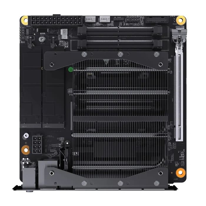 Minisforum BD895i SE integra un Ryzen 9 8945HX en una placa Mini-ITX de alto rendimiento
