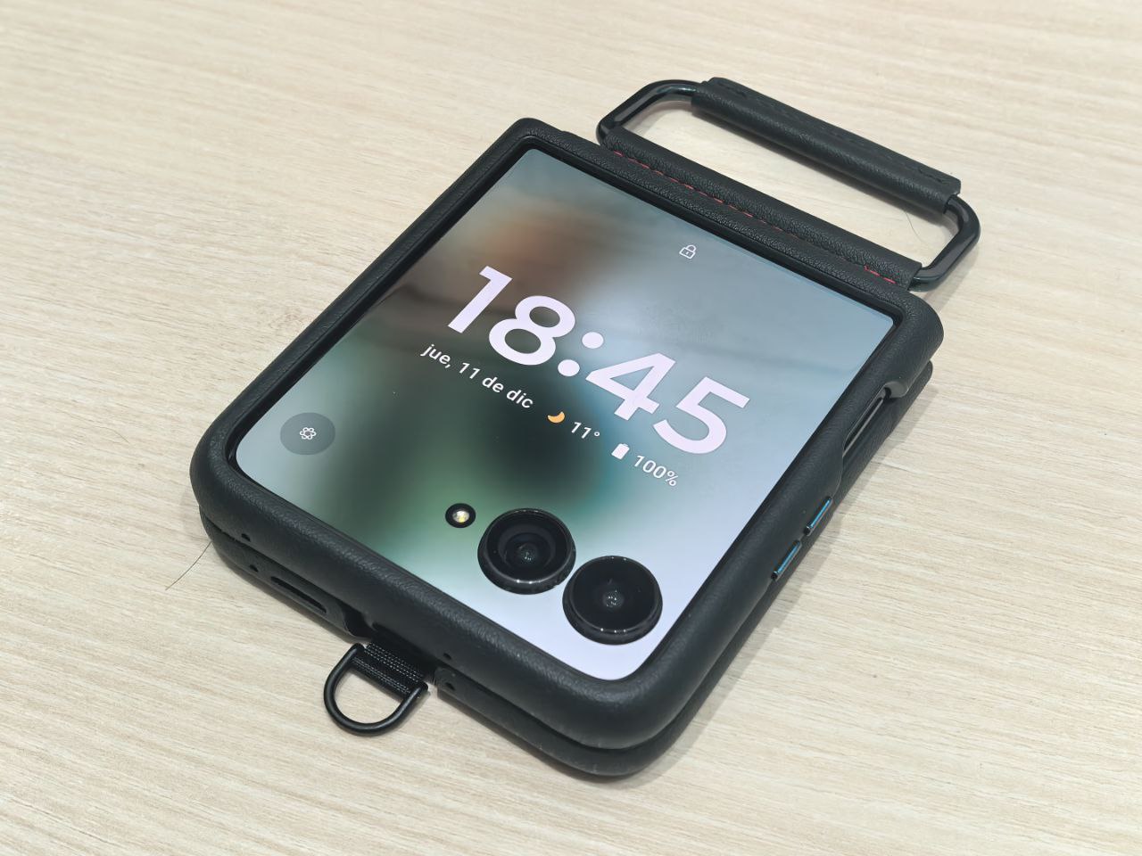 Análisis Motorola Razr 60: el plegable que redefine la gama media premium en 2025