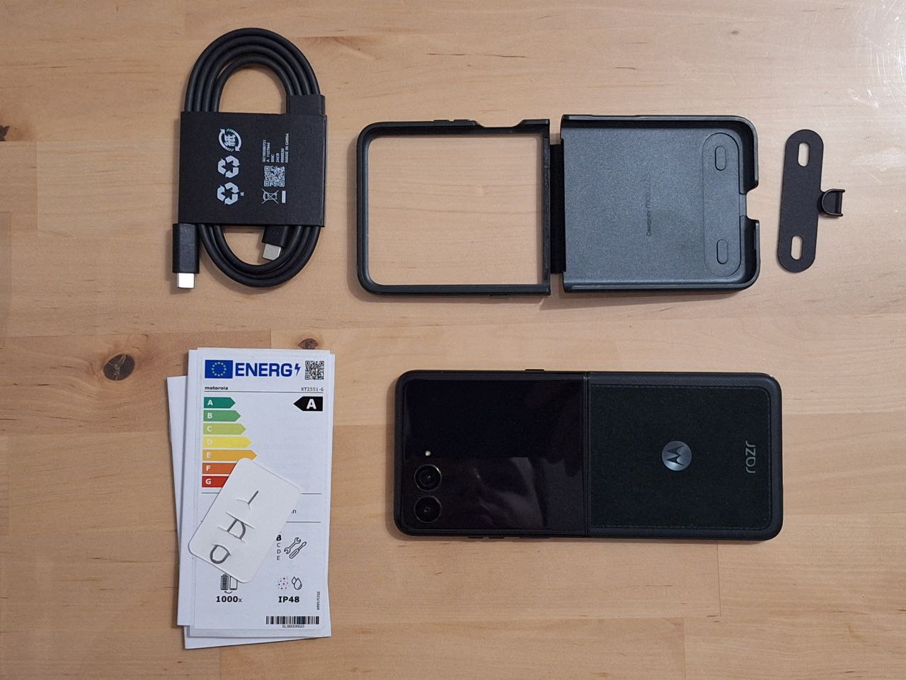 Análisis Motorola Razr 60: el plegable que redefine la gama media premium en 2025