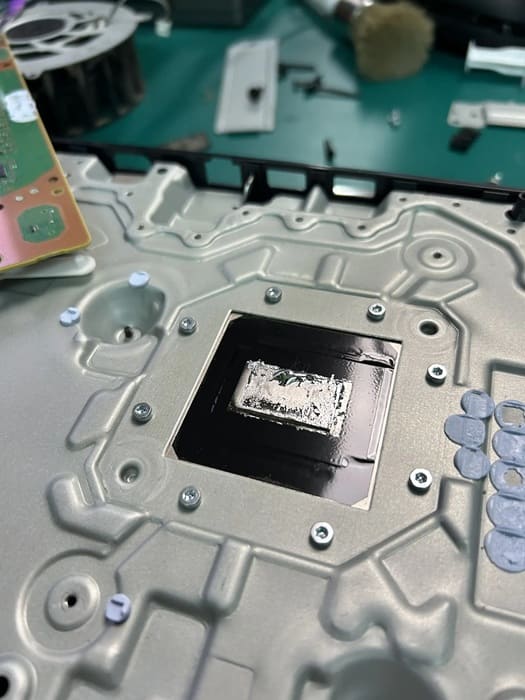 Sony PS5 afronta problemas de fiabilidad a largo plazo con el metal líquido