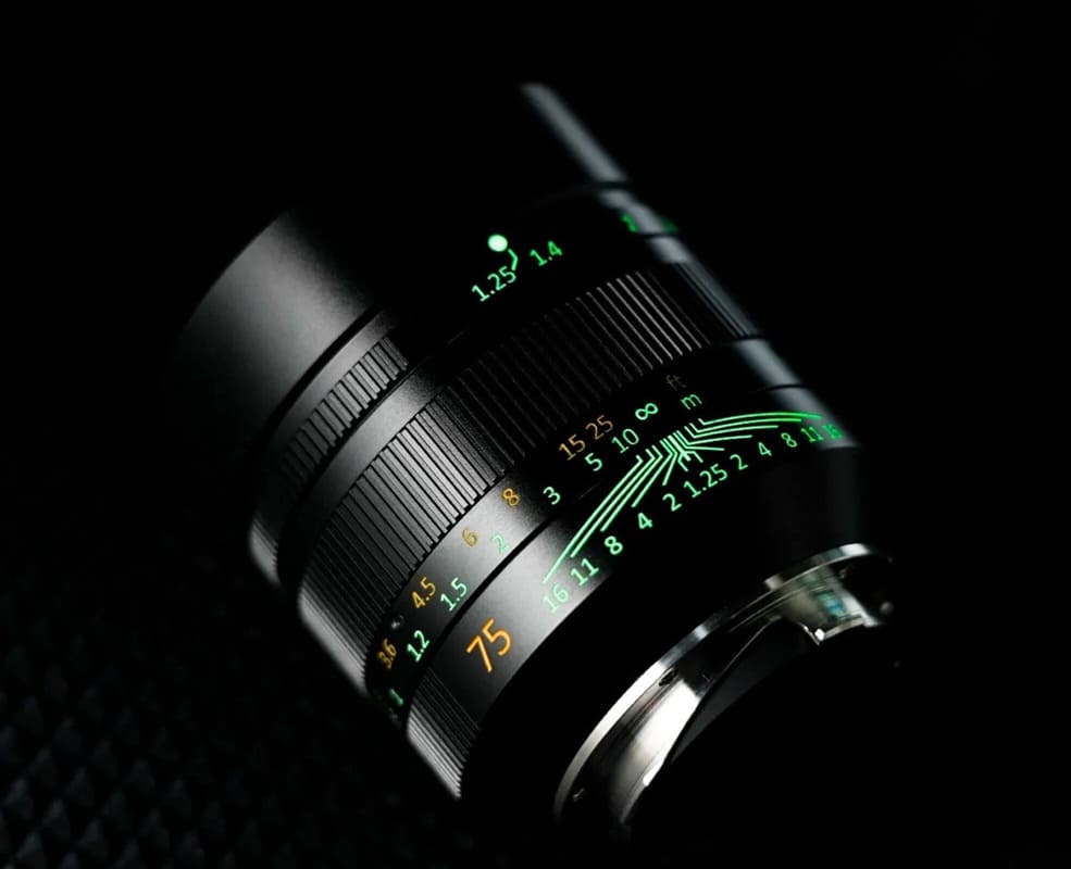 7Artisans relanza el 75mm f/1.25 II con menos peso y ajustes de diseño