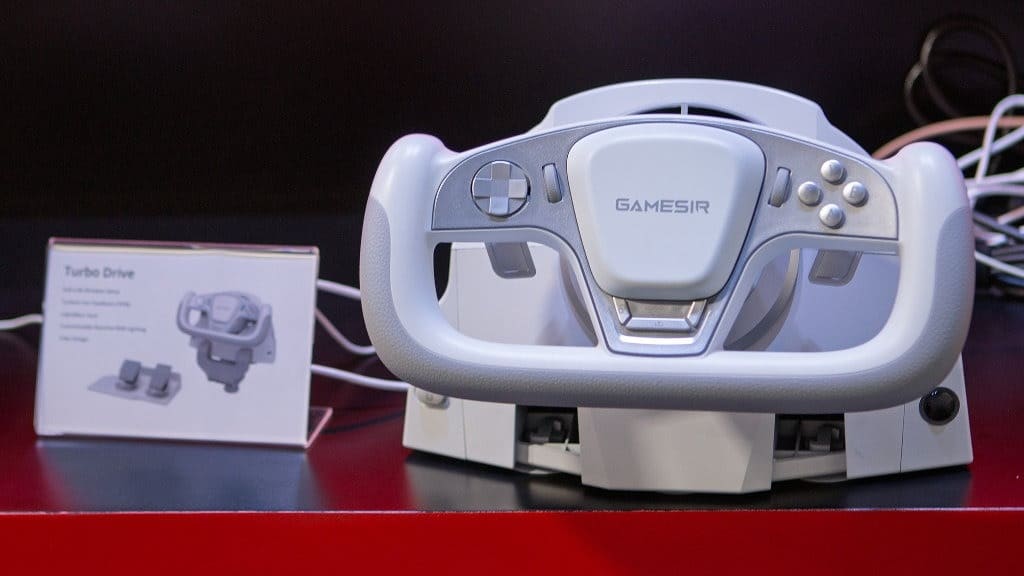 GameSir Turbo Drive aparece en CES 2026 como volante tipo yoke con ventilación integrada